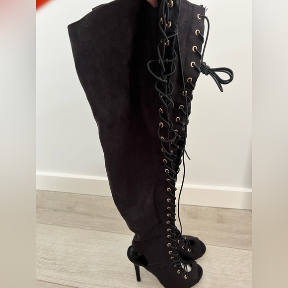 Black Lace up high knee boots with open toe - Picture 2 of 7